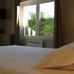 Des Pins Hotell 3*