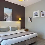Hotell Des Pins 3*
