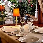 Des Pins Hotell