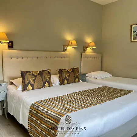 Des Pins Hotel 3*