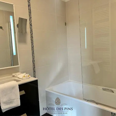 Hotel Des Pins 3*
