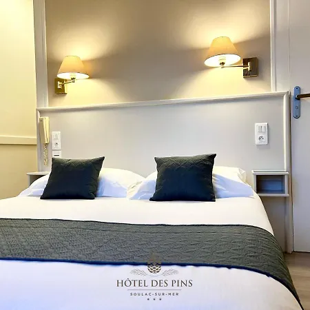 Des Pins Hotel