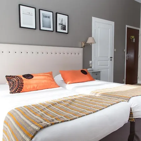 Hotel Des Pins 3*