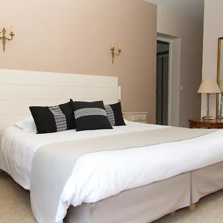 Hotel Des Pins 3*