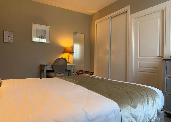 Des Pins ホテル スラック・シュル・メール